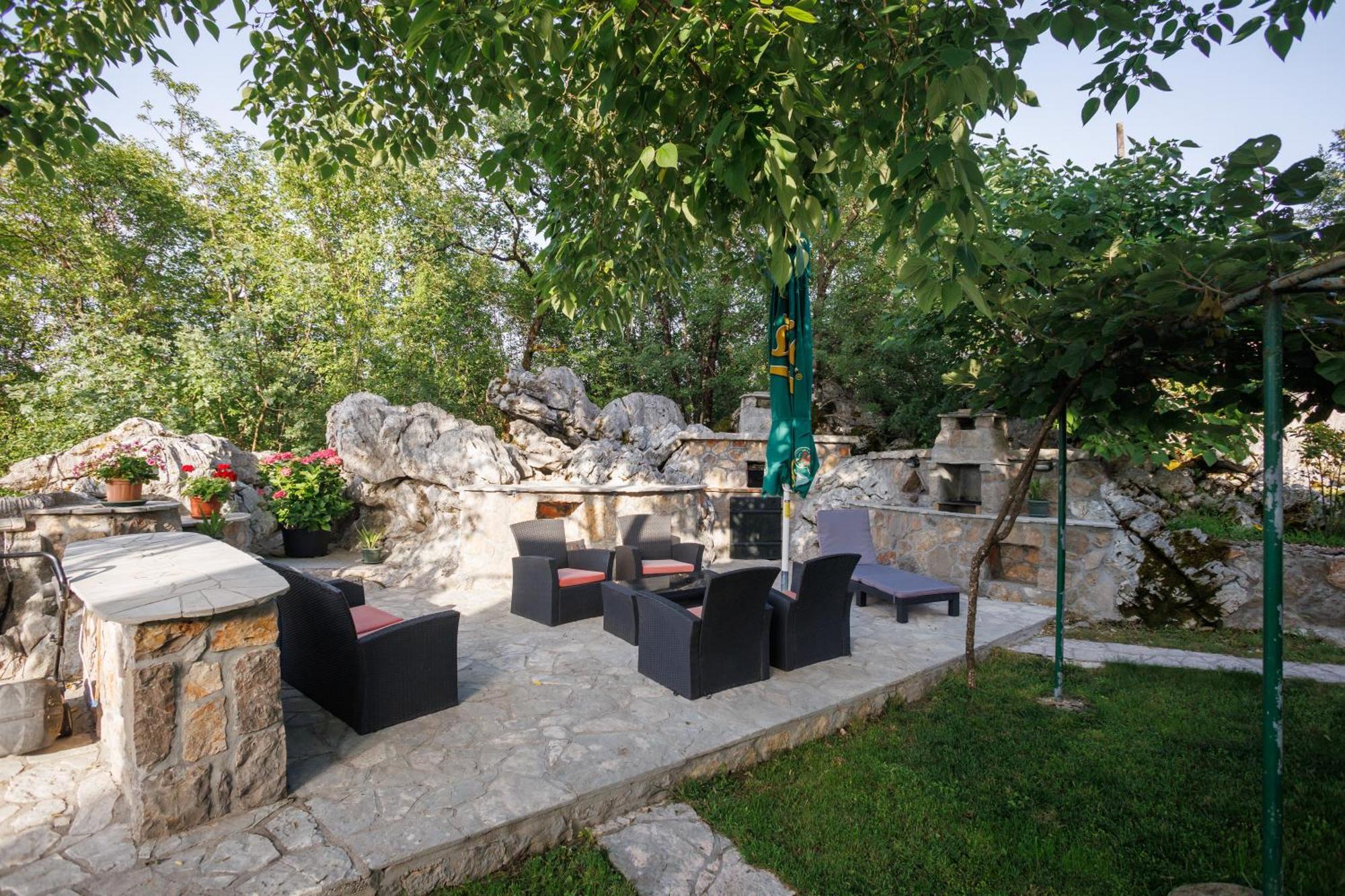 Oasis Of Peace Meterizi Cetinje